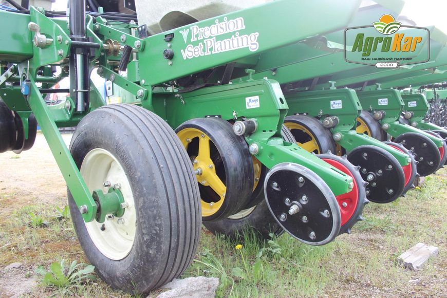 Просапна сівалка john deere 7000 (665) - 8 рядів 665 фото