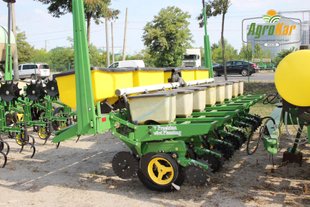 Просапна сівалка John Deere 7000 (537) - 8 рядів 537 фото