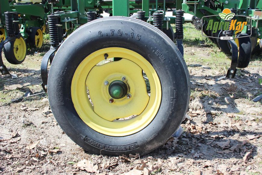 Просапний культиватор John Deere 825 (564) - 8 рядів