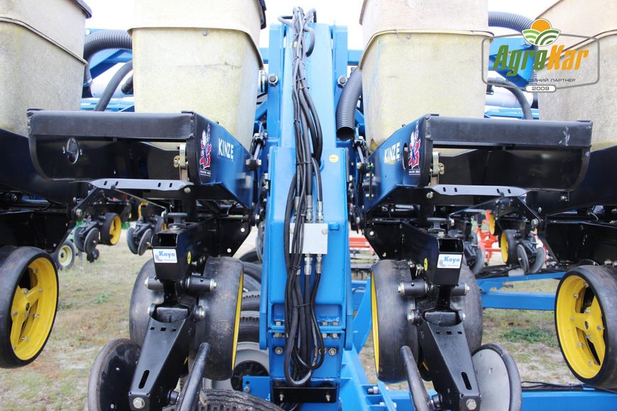 Просапна сівалка KINZE 2300 (492) - 16 рядів