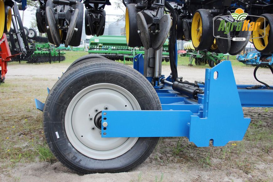 Просапна сівалка KINZE 2600 (425) - 31 ряд