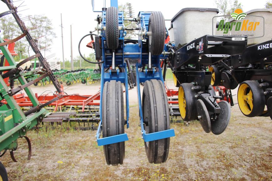 Пропашная сеялка KINZE 2600 (425) - 31 ряд 425 фото