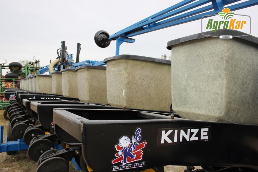 Пропашная сеялка KINZE 2600 (425) - 31 ряд 425 фото