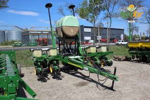 Пропашная сеялка john deere 7000 (424) - 8 рядов 424 фото