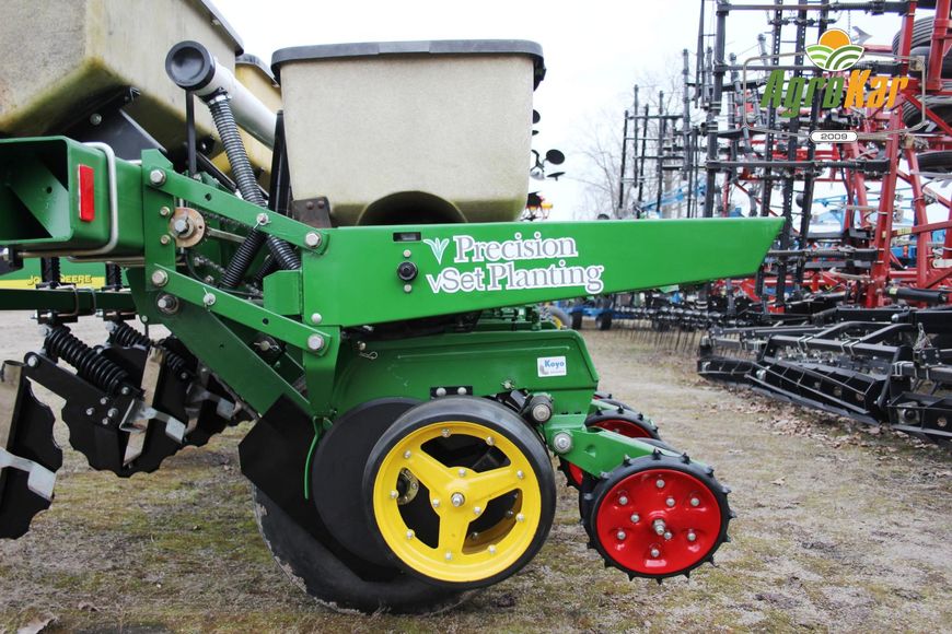 Просапна сівалка John Deere 7000 (557) - 8 рядів