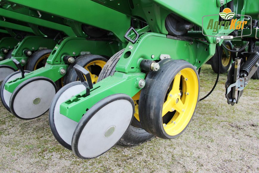 Просапна сівалка John Deere 7200 (570) - 8 рядів