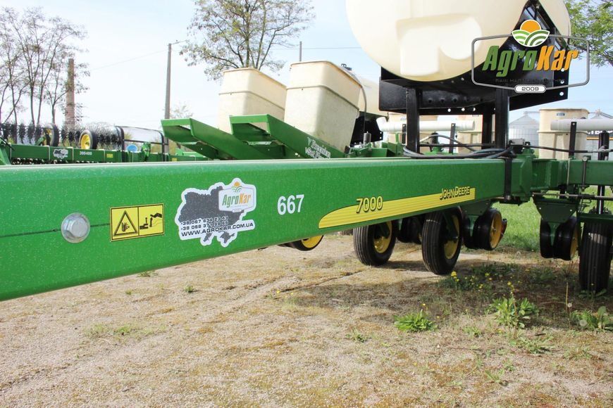 Просапна сівалка John Deere 7000 (667) - 8 рядів 667 фото