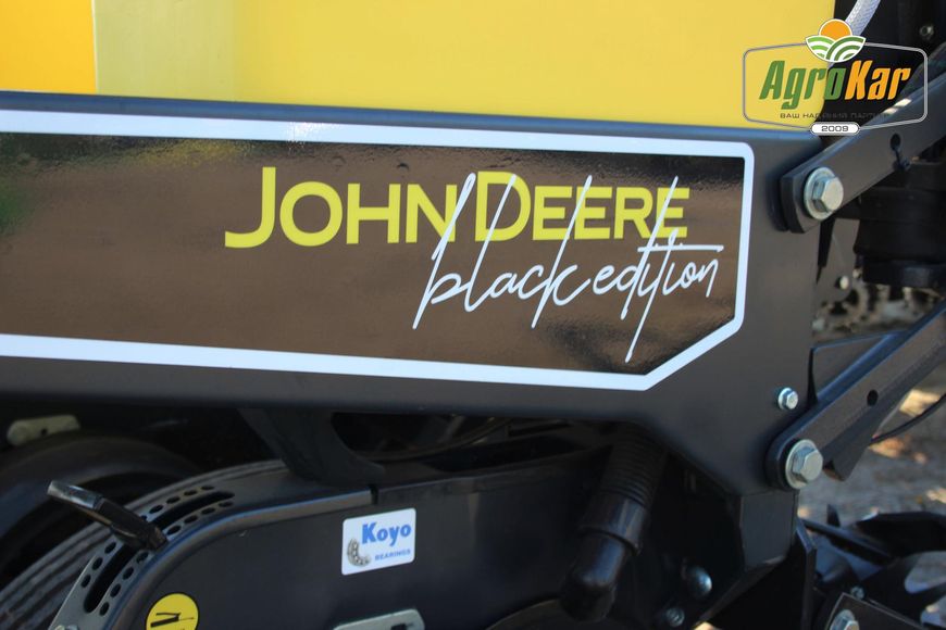 Пропашная сеялка John Deere 7200 Black edition (462) - 16 рядов 462 фото