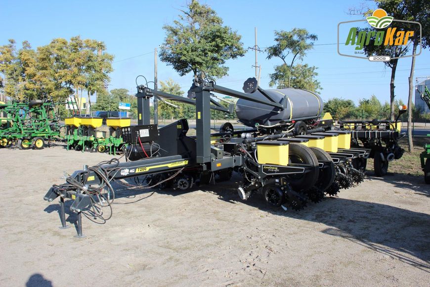 Просапна сівалка John Deere 7200 Black edition (462) - 16 рядів