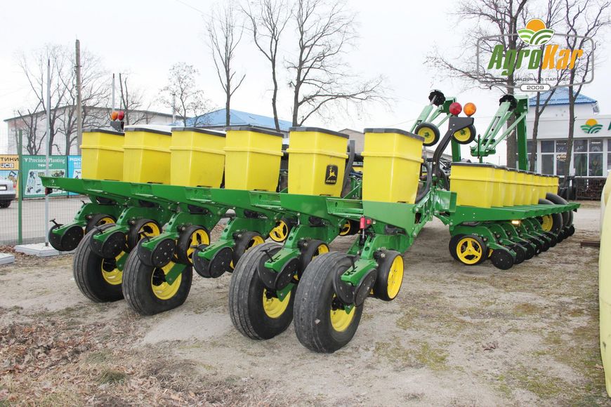 Пропашная сеялка John Deere 1770 (490) - 24 рядов 490 фото