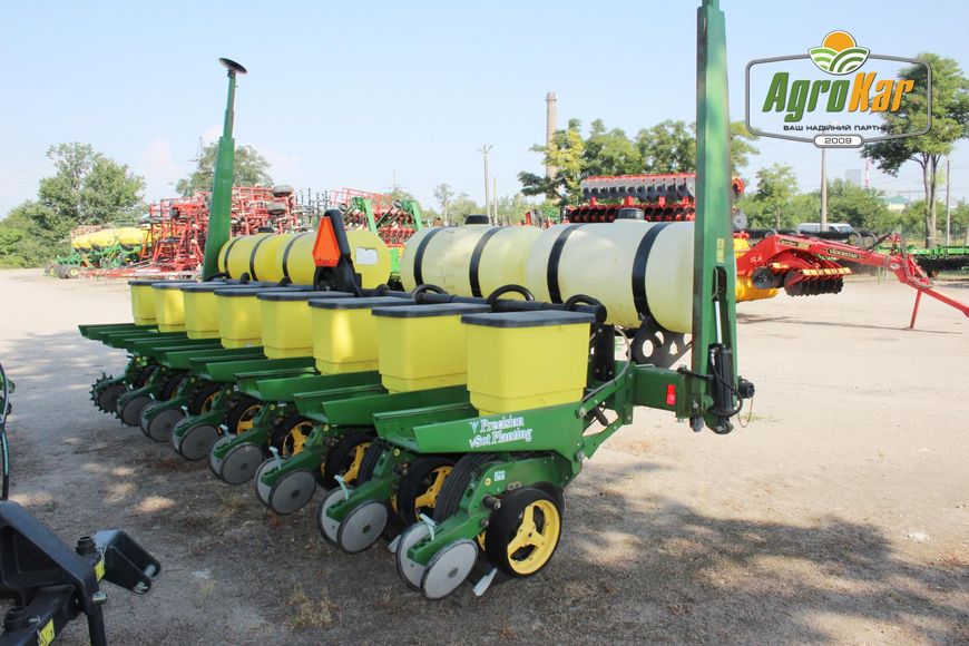 Пропашная сеялка John Deere 7200 (526) - 8 рядов 526 фото