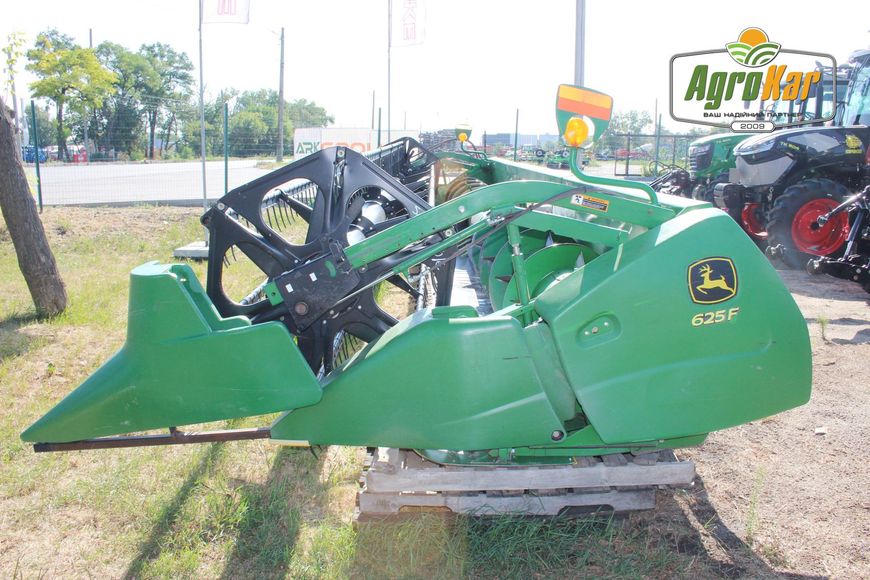 Жатка зерновая John Deere 625 (686) - 7,6 метров 686 фото