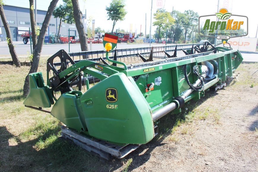 Жатка зерновая John Deere 625 (686) - 7,6 метров 686 фото